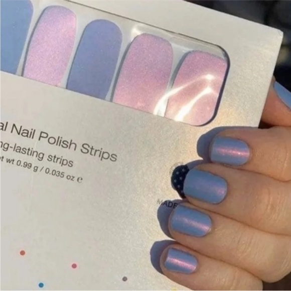 *Exclusive* Color Street: Crystal Gazing | Purple Blue Pastel Duochrome Shimmer - Picture 6 of 8